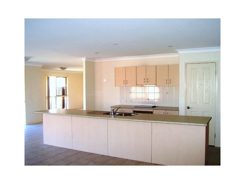 10 CLOUDLAND CT, Springfield QLD 4300