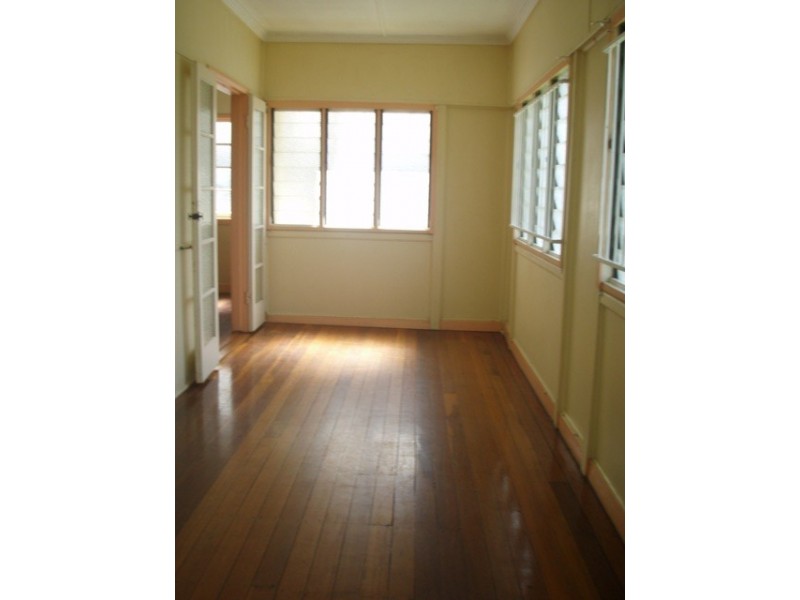 18 YERONGA STREET, Yeronga QLD 4104