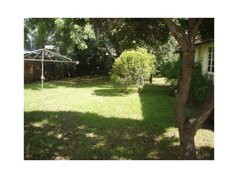 18 YERONGA STREET, Yeronga QLD 4104