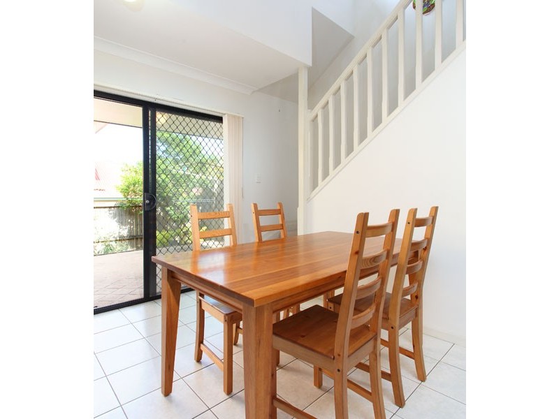 2/4 Palermo Street, Morningside QLD 4170