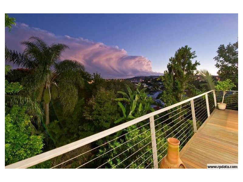 10 CRAIG STREET, Red Hill QLD 4059