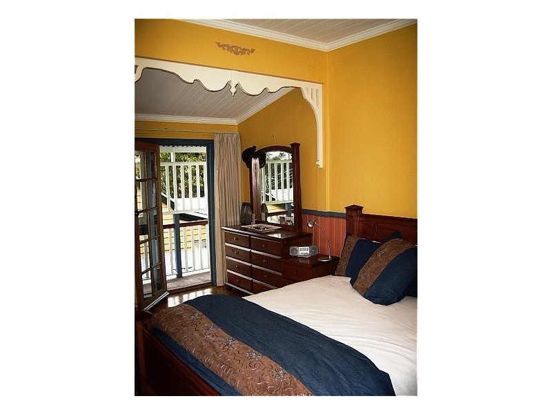 17 VALE STREET, Kelvin Grove QLD 4059