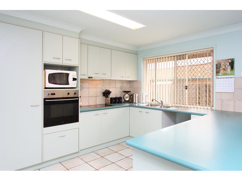 4 MURDOCK PLACE, Wakerley QLD 4154