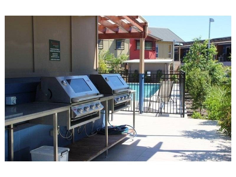 77/123 Barrack Road, Cannon Hill QLD 4170