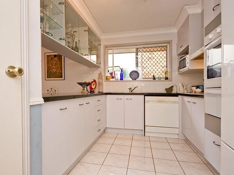 20 Banksia Cct, Forest Lake QLD 4078