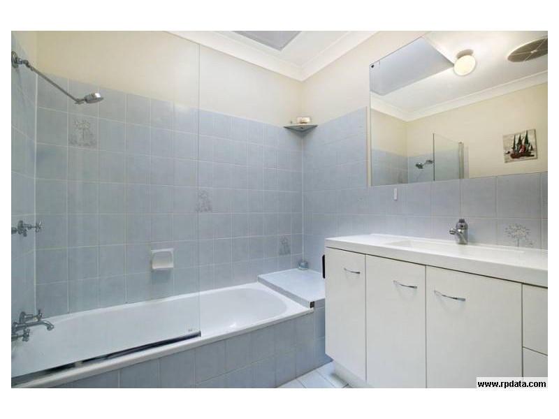 4/19 MALCOLM, Hawthorne QLD 4171