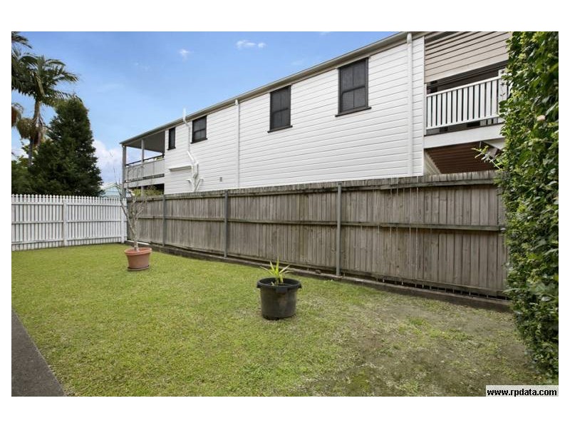 4/19 MALCOLM, Hawthorne QLD 4171
