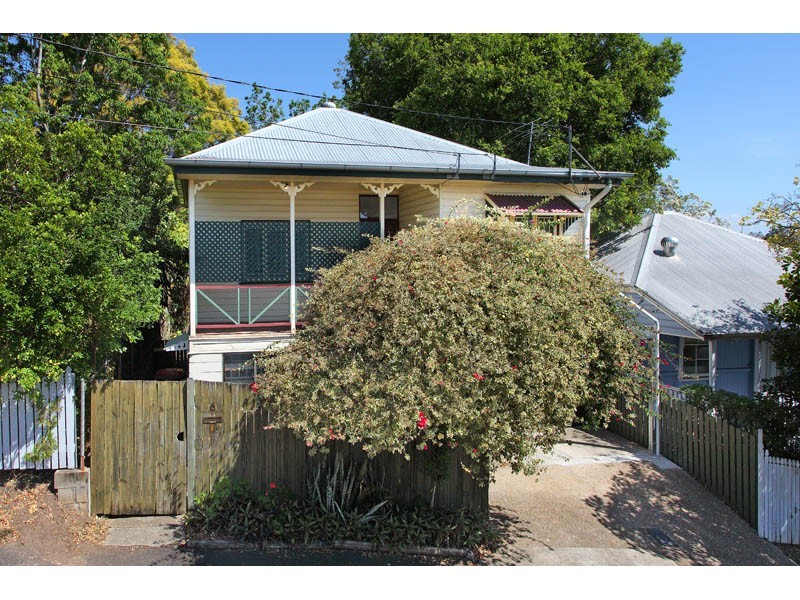 6 JONES STREET, Red Hill QLD 4059