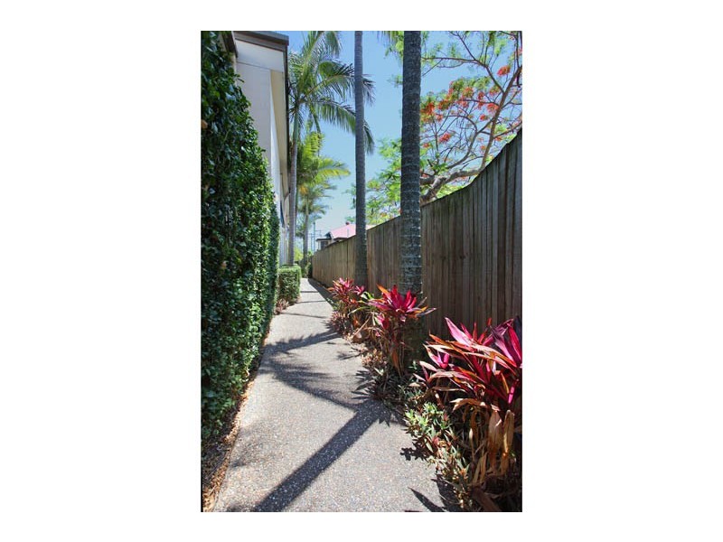 1/121 EKIBIN ROAD, Annerley QLD 4103