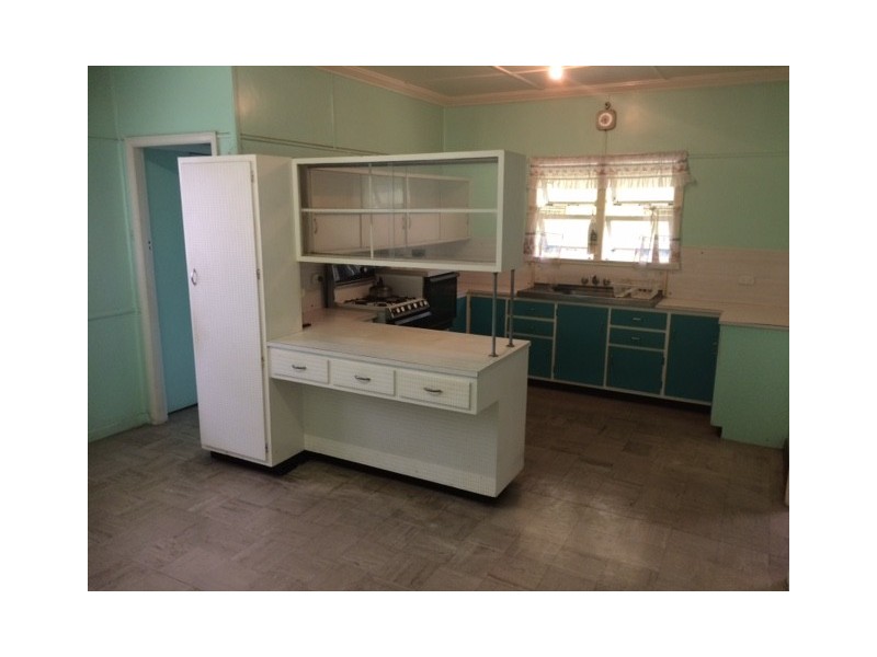 61 DOROTHY LANE, Camp Hill QLD 4152