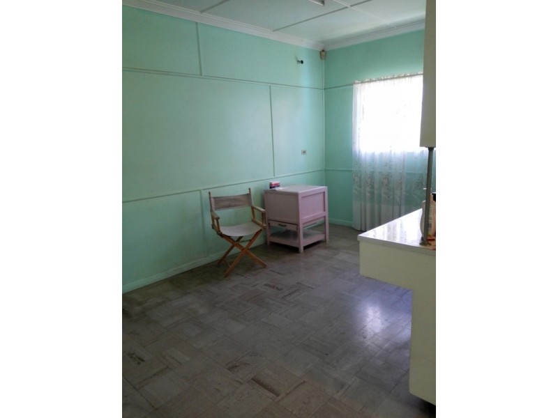 61 DOROTHY LANE, Camp Hill QLD 4152