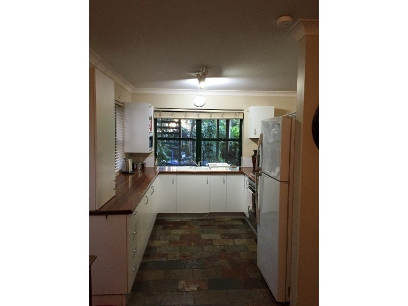 8B Yardley Avenue, Ashgrove QLD 4060