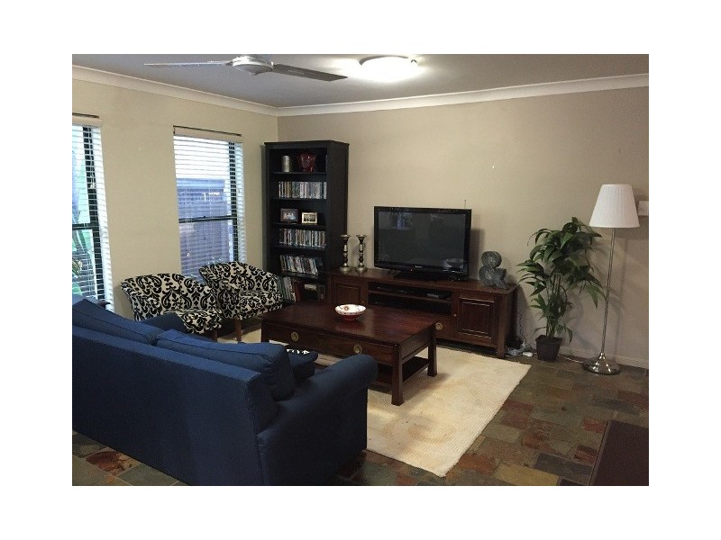 8B Yardley Avenue, Ashgrove QLD 4060