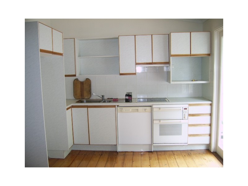 17 Sackville Street, Milton QLD 4064