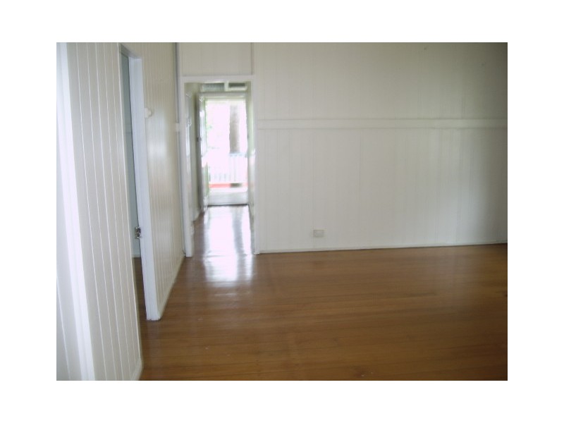 17 Sackville Street, Milton QLD 4064