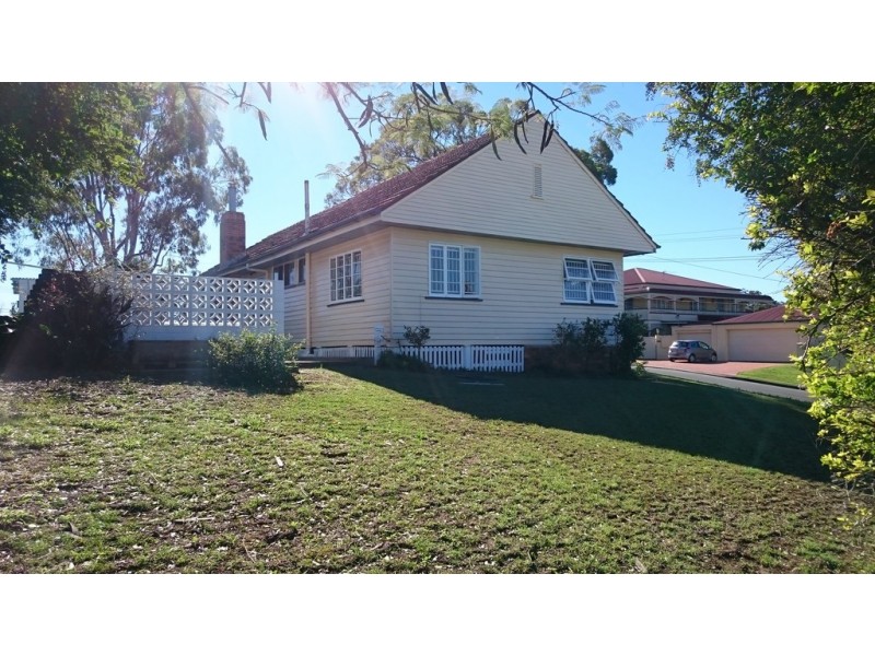 224 Banks Street, Ashgrove QLD 4060