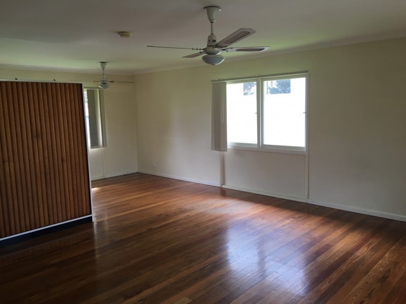 8 Ruby Avenue, Tarragindi QLD 4121