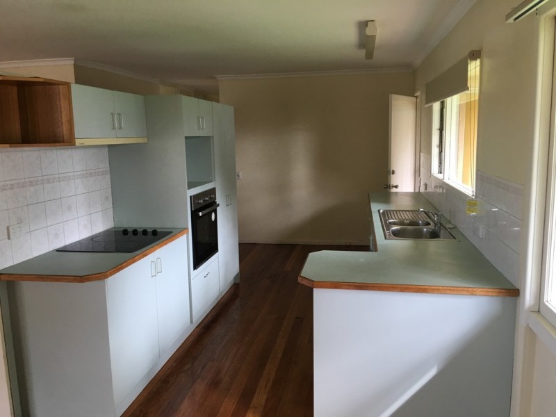 8 Ruby Avenue, Tarragindi QLD 4121