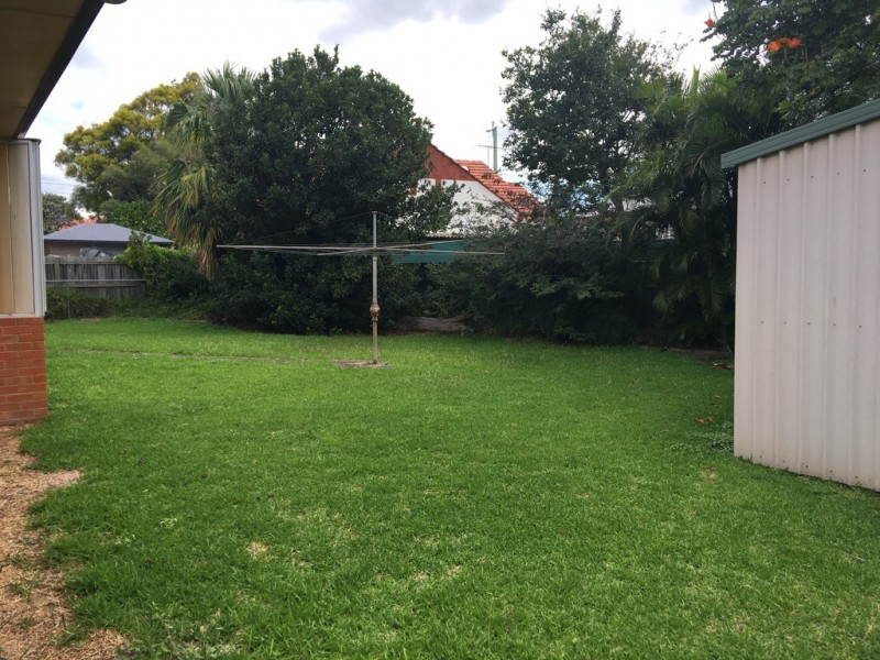 8 Ruby Avenue, Tarragindi QLD 4121