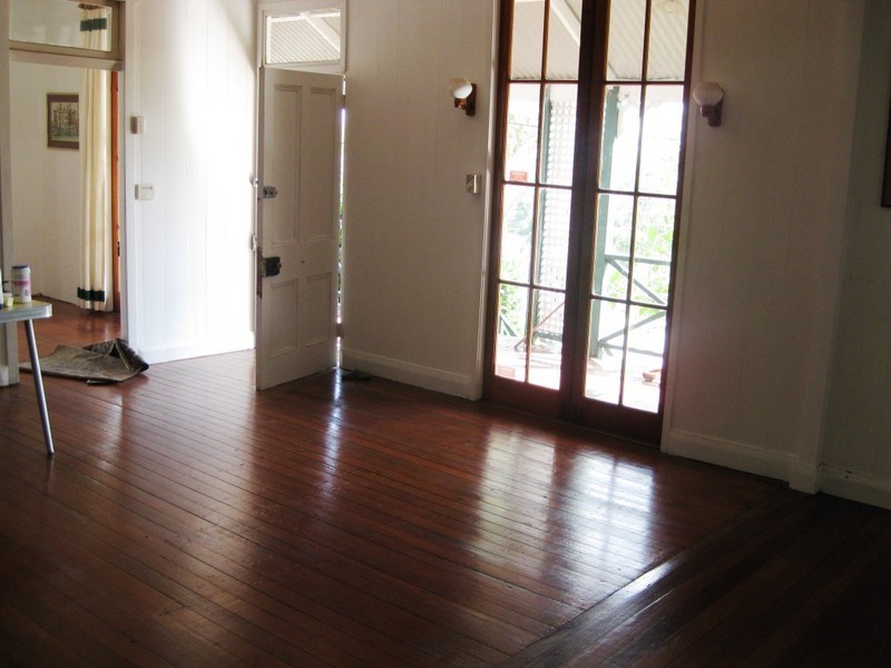 60 Rosecliffe Street, Highgate Hill QLD 4101