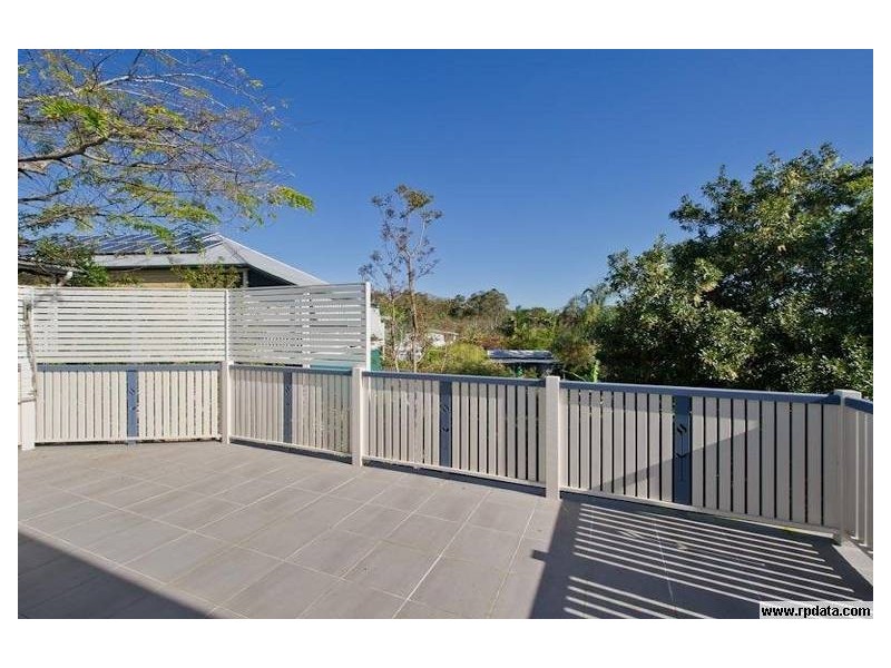 4 Bridge Street, Red Hill QLD 4059