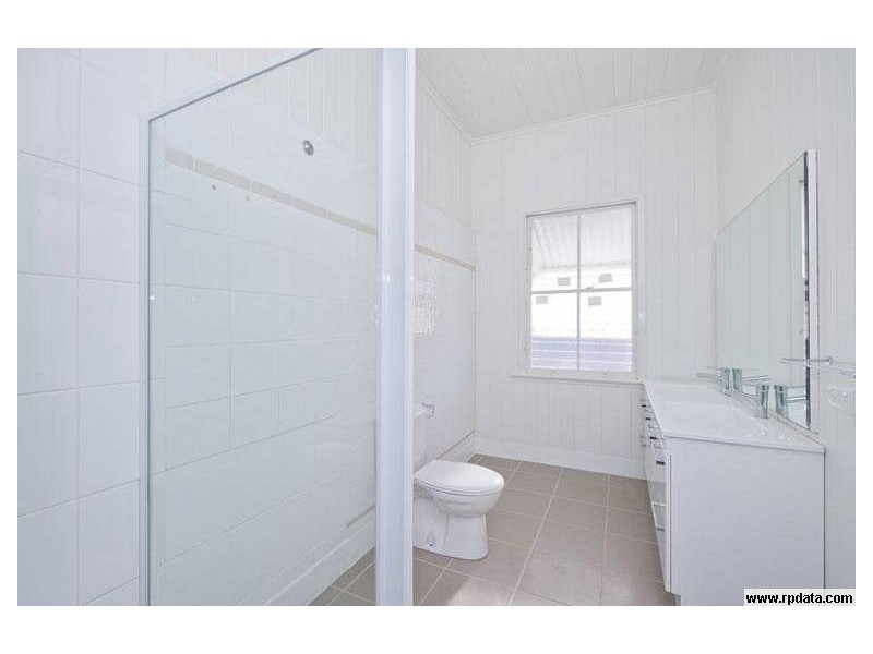 4 Bridge Street, Red Hill QLD 4059