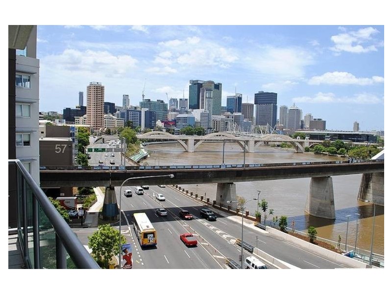 Unit2106 92-100 Quay Street, Milton QLD 4064