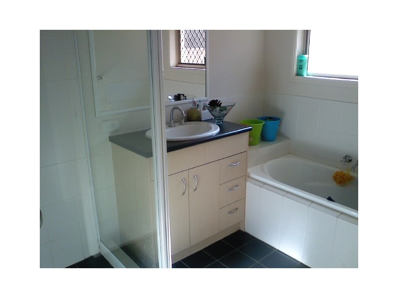 4 Dove Close, Goodna QLD 4300