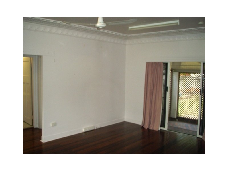 384 Brisbane Corso, Yeronga QLD 4104