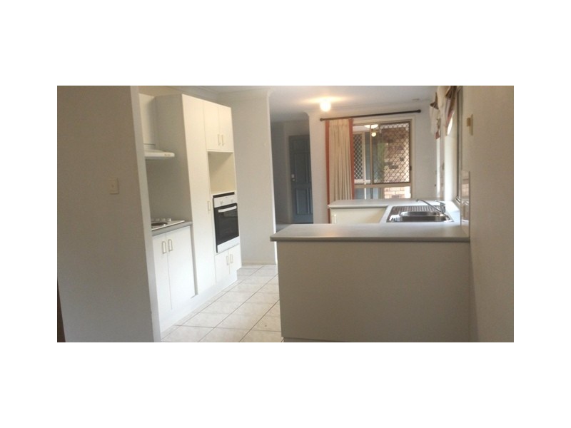 16 Mitchell Place, Belmont QLD 4153