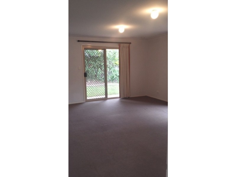 16 Mitchell Place, Belmont QLD 4153