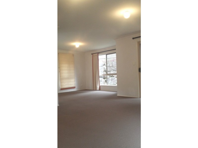 16 Mitchell Place, Belmont QLD 4153