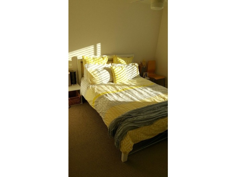 4/27 Fenton Street, Fairfield QLD 4103