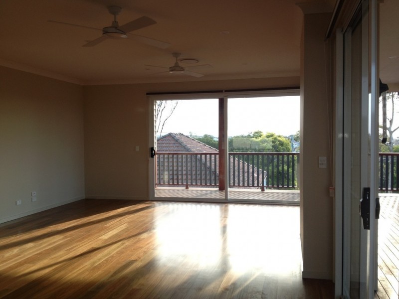 4 Caelian Street, Seven Hills QLD 4170