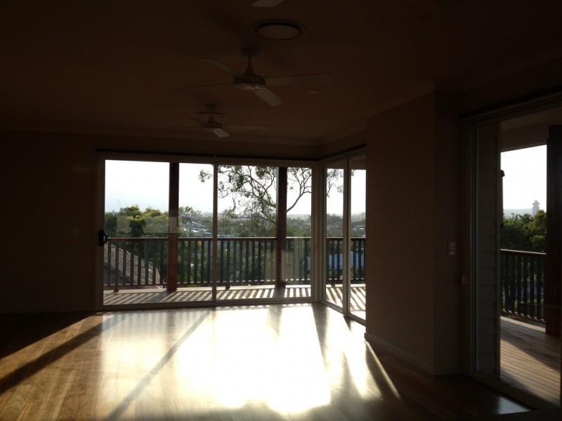 4 Caelian Street, Seven Hills QLD 4170