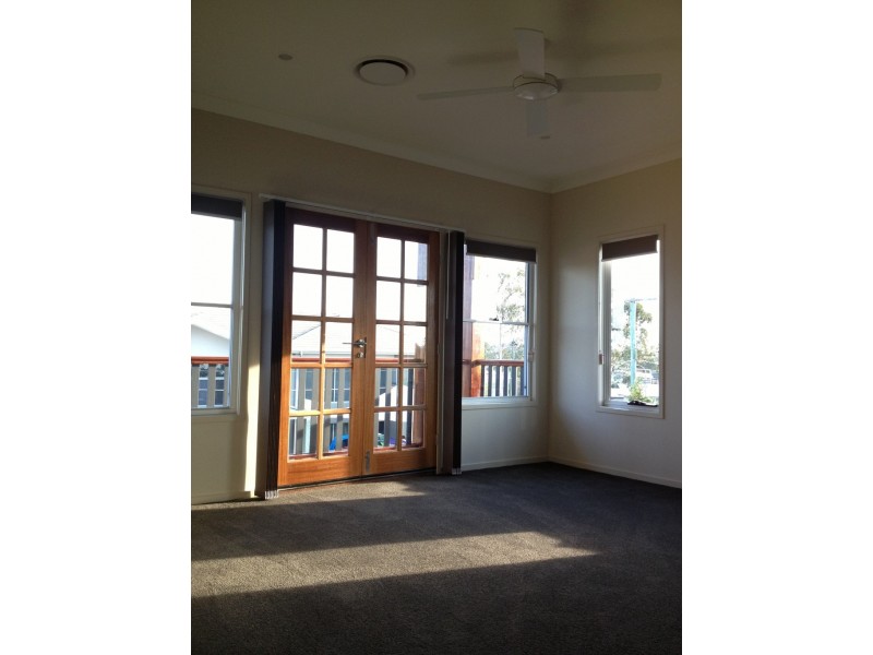 4 Caelian Street, Seven Hills QLD 4170