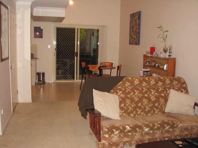 2/40 Ernest Street, Morningside QLD 4170