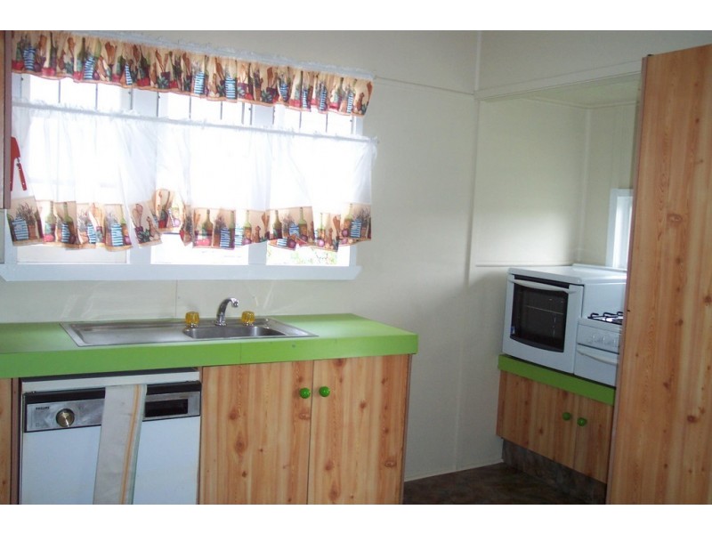 186 McIlwraith Avenue, Norman Park QLD 4170