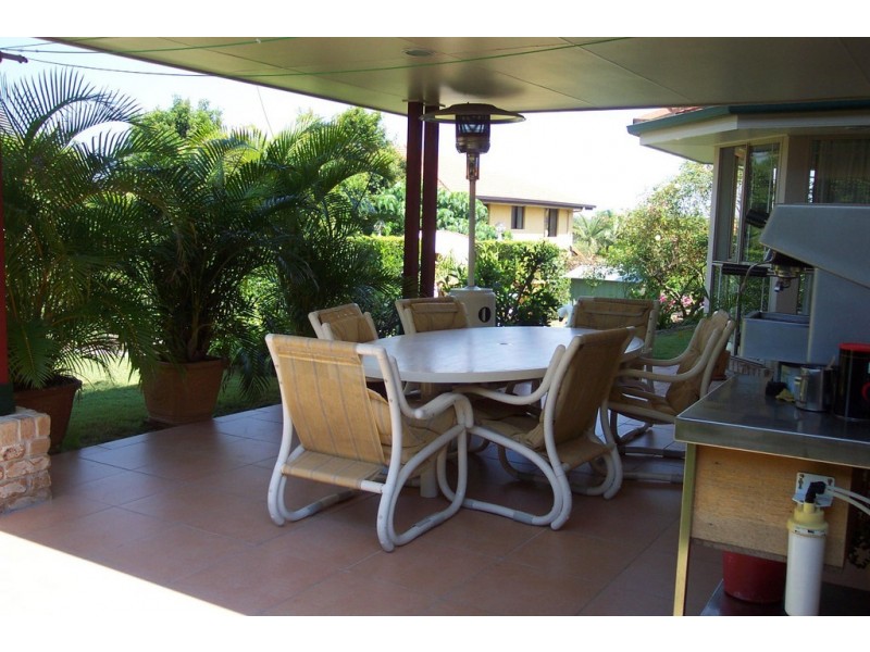 19 Holborn Crescent, Carindale QLD 4152