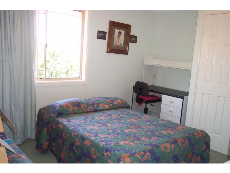 19 Holborn Crescent, Carindale QLD 4152