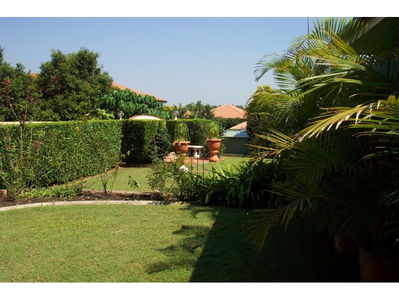 19 Holborn Crescent, Carindale QLD 4152