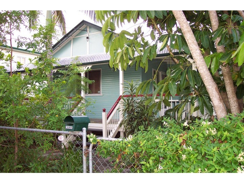 81 Lindsay Street, Hawthorne QLD 4171