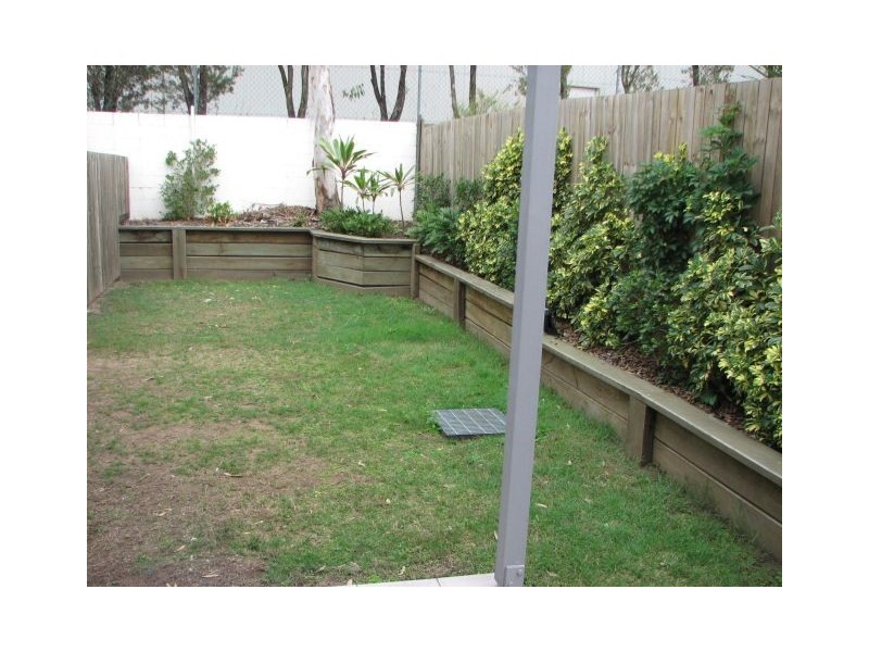 1/8 Grout Street, Macgregor QLD 4109