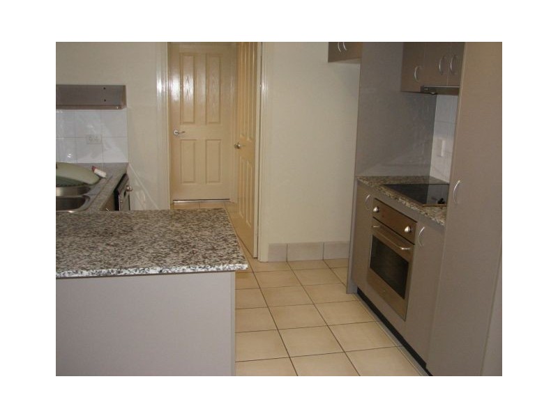 1/8 Grout Street, Macgregor QLD 4109