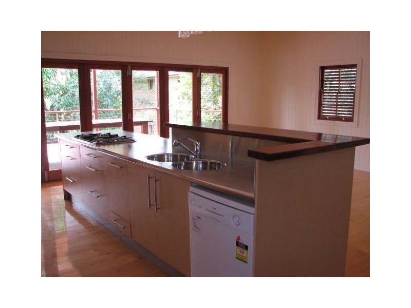 84 Lawson Street, Morningside QLD 4170