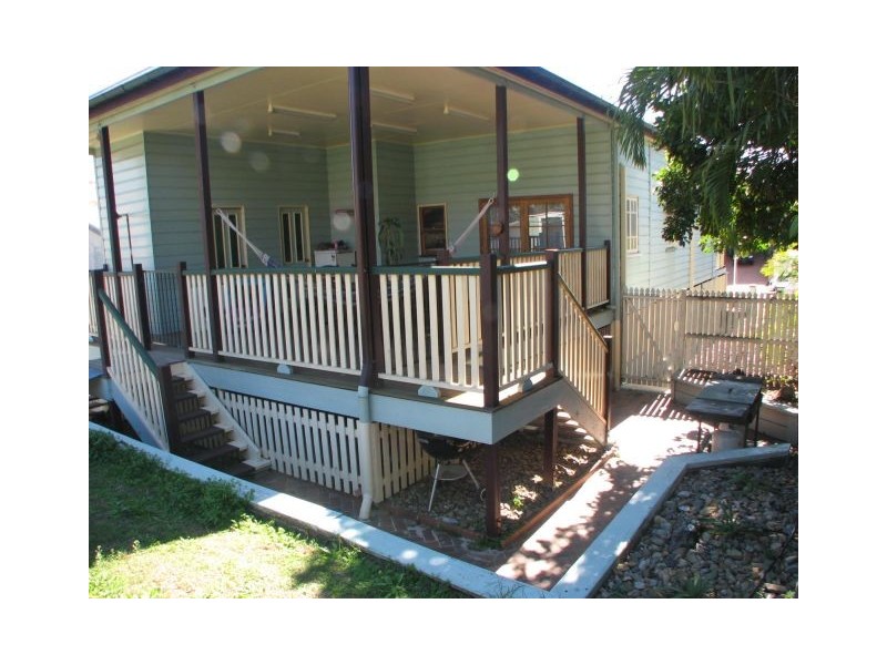 9 MacDonald Street, Norman Park QLD 4170