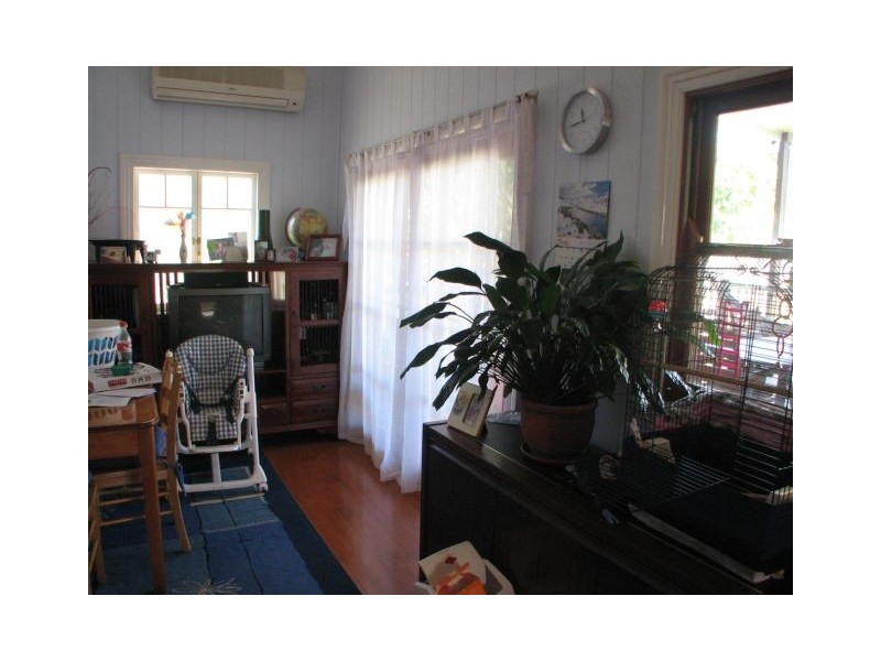 9 MacDonald Street, Norman Park QLD 4170