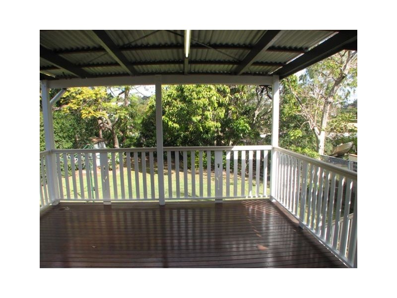 17 Goolara Street, Cannon Hill QLD 4170