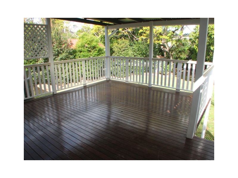 17 Goolara Street, Cannon Hill QLD 4170