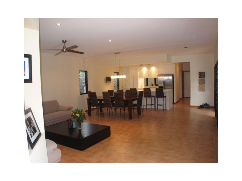 16 David Street, Morningside QLD 4170